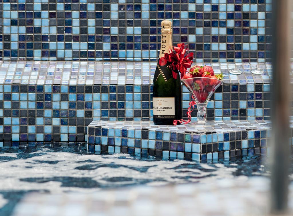 Hotel Loob Madrid (Adults Only) Torrejón de Ardoz Rum bild