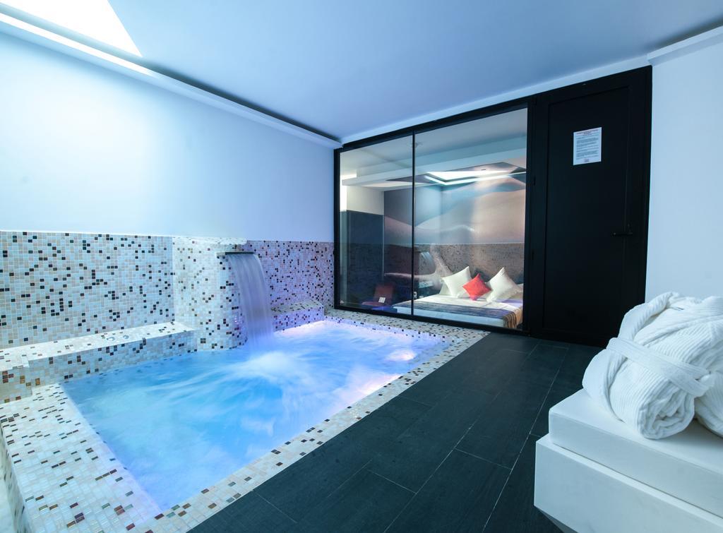 Hotel Loob Madrid (Adults Only) Torrejón de Ardoz Rum bild